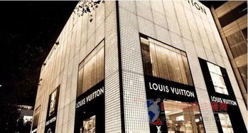 2015年全球奢侈品行业财报解析 互联网销售成关键增长引擎